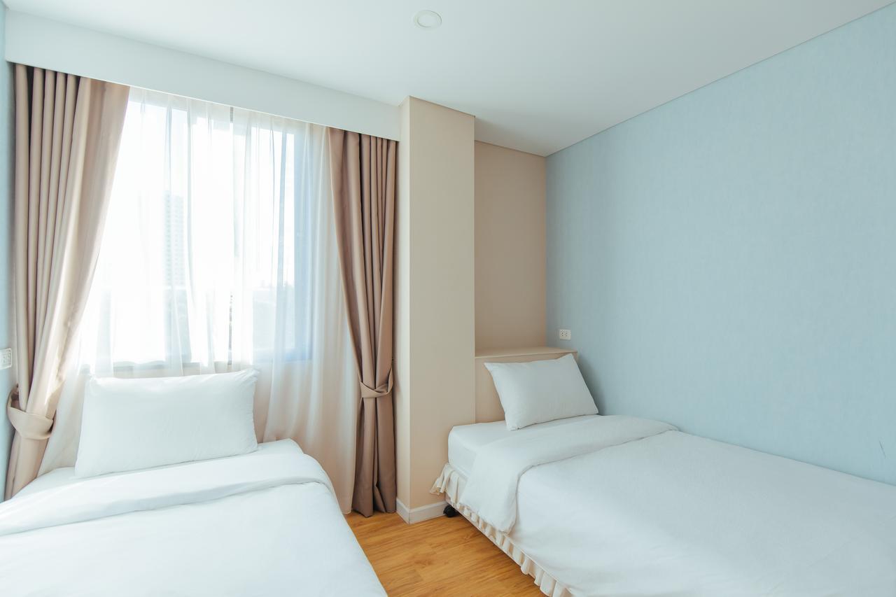 Roomme Hospitality Nang Linchee Branch Bangkok Buitenkant foto