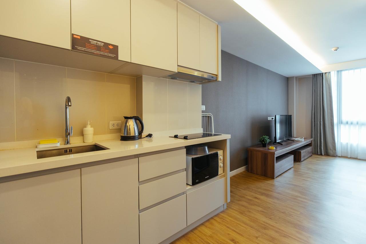 Roomme Hospitality Nang Linchee Branch Bangkok Buitenkant foto